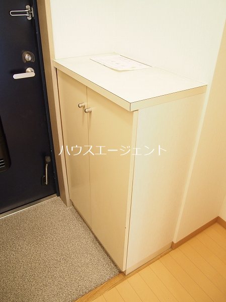 ロイヤルシラコ 玄関