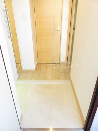 ヌーベル　メゾン　ヤマヤ 玄関