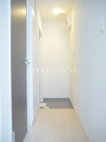 リブリ・kitakasai 玄関