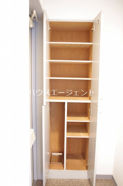 ファミリオン南葛西 玄関