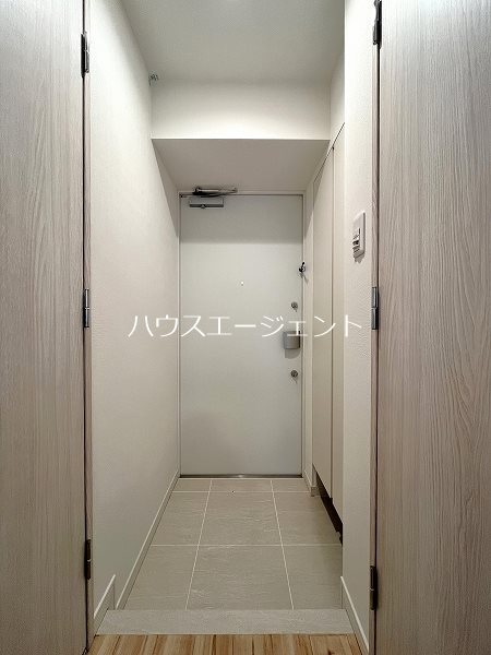 コンフォリア・リヴ西葛西 玄関