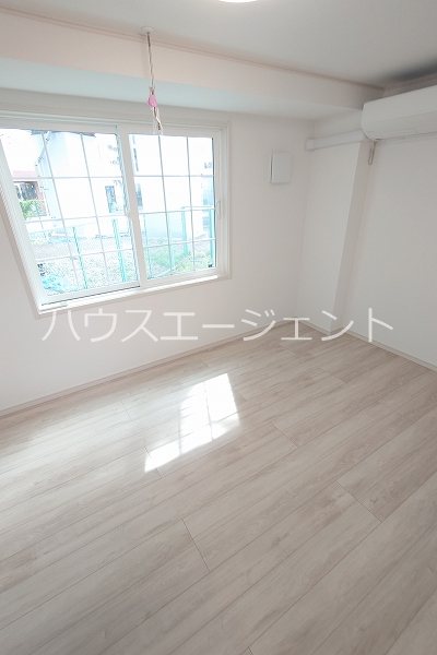 プレジール ベッドルーム