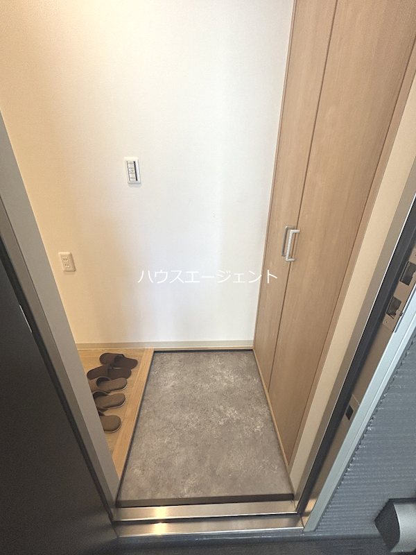 サン・シャトン 玄関