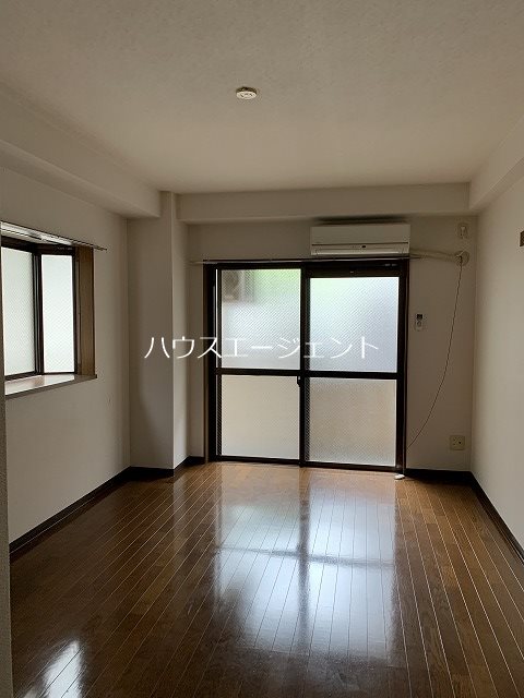 ベルナール ベッドルーム