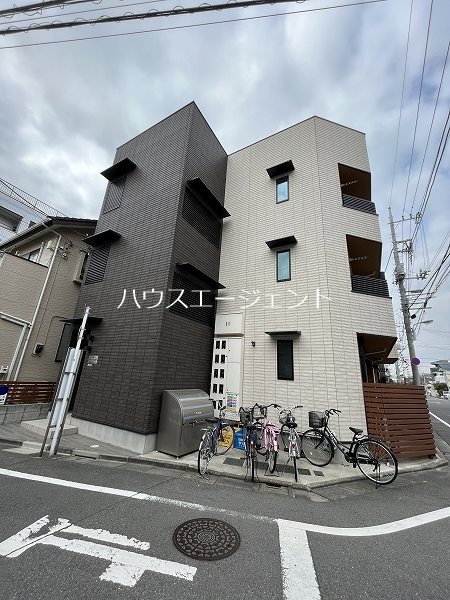 グリシーヌ新田 301号室 外観