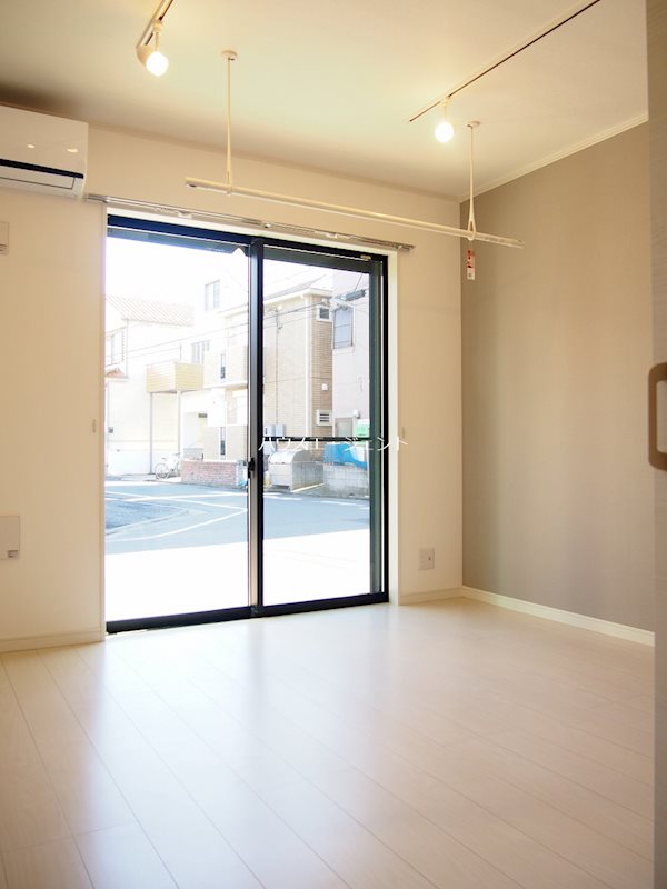 グリシーヌ新田 リビング