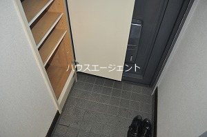 第２三和ビル 玄関