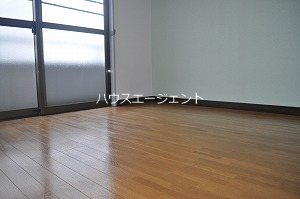 第２三和ビル リビング