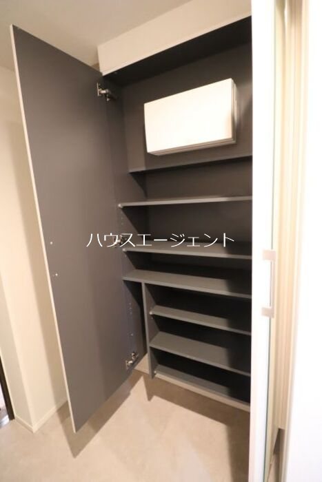 サンジョイアゼロ 玄関