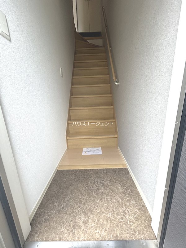 A.page 玄関
