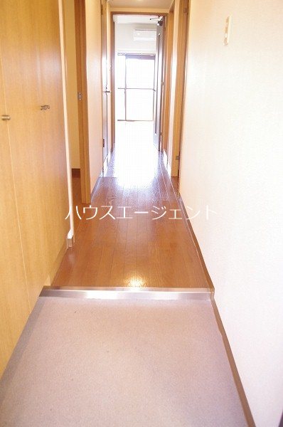 グロリア壱番館 玄関