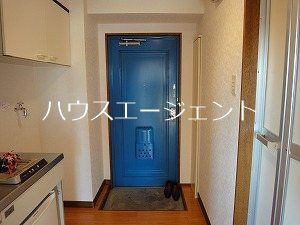 スマイルキングビル 玄関