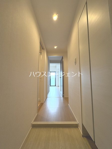 ダーシャモリ 玄関