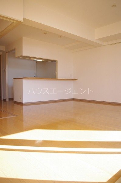 ロングエイトⅢ リビング