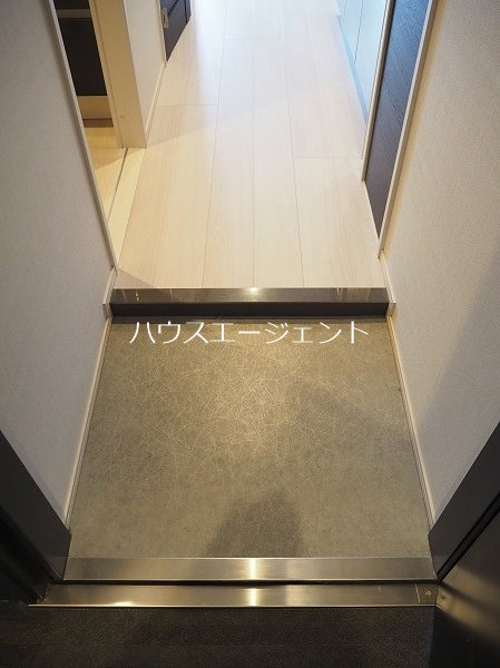 ダーシャモリ 玄関