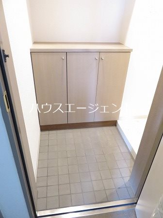 モン・コリーヌ　山邦 玄関