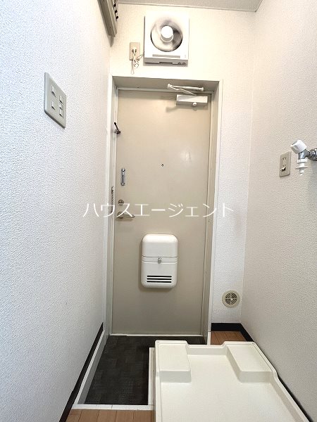 サニーコート北葛西B 玄関