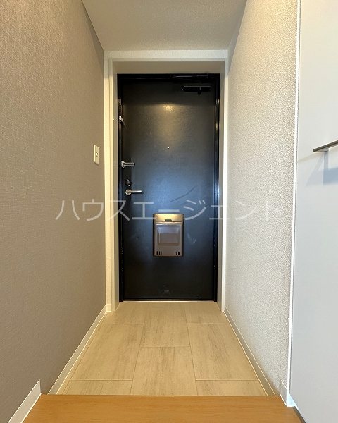 関寅ビル第2 玄関