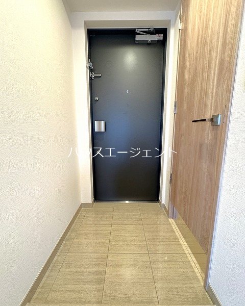 プレディアコート西葛西 玄関