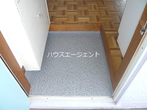 パープルハイム 玄関