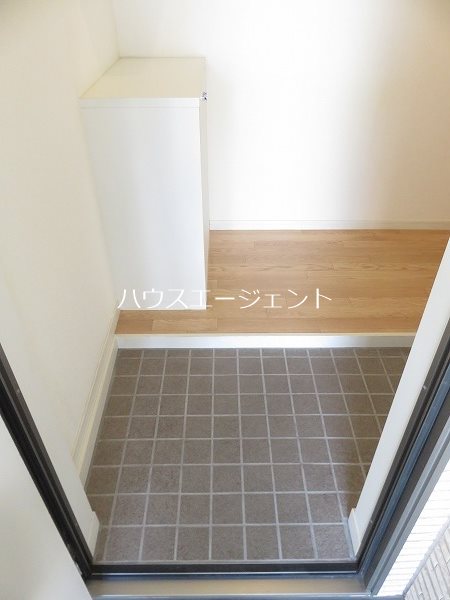 アルテスタ葛西 玄関