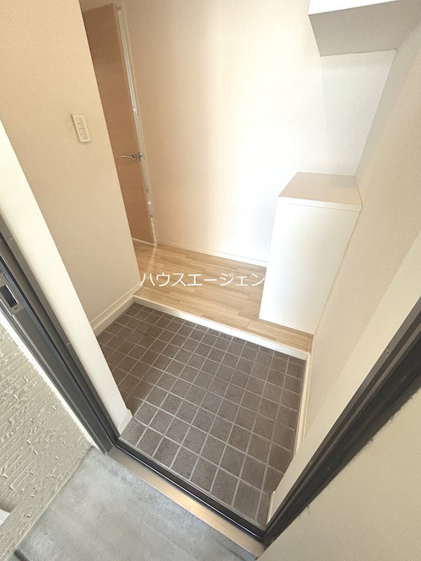アルテスタ葛西 玄関