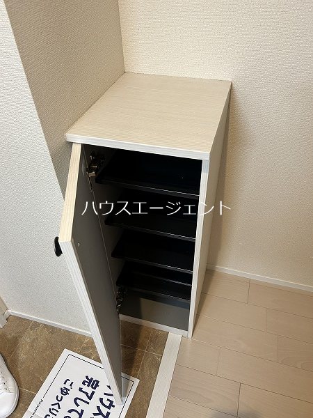 ラ　メゾン　リオン 玄関