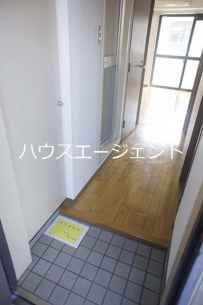 第２丸清ビル 玄関