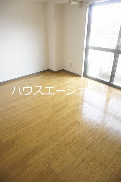 第２丸清ビル ベッドルーム