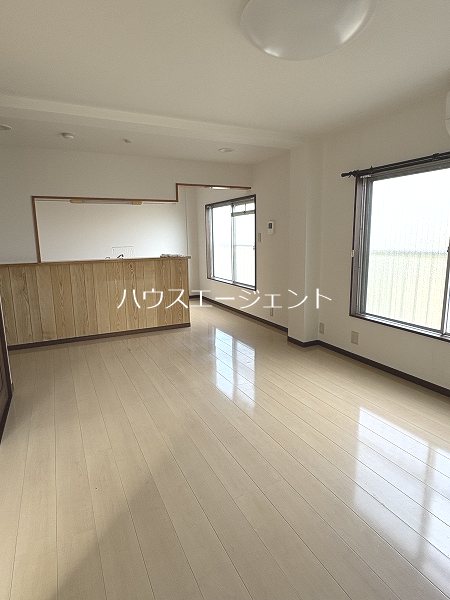 サニーコーポラス１号棟 リビング