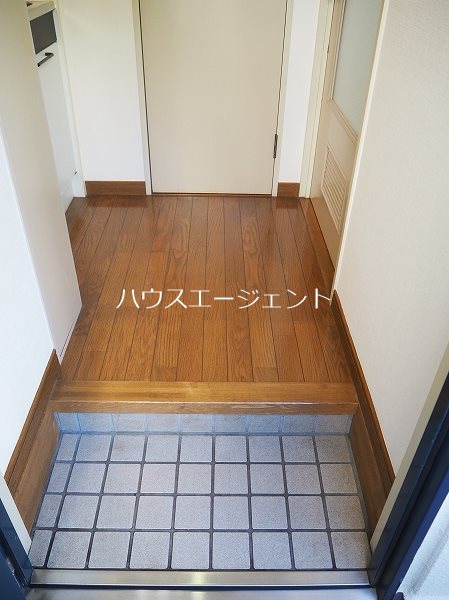 プレシャス西葛西 玄関
