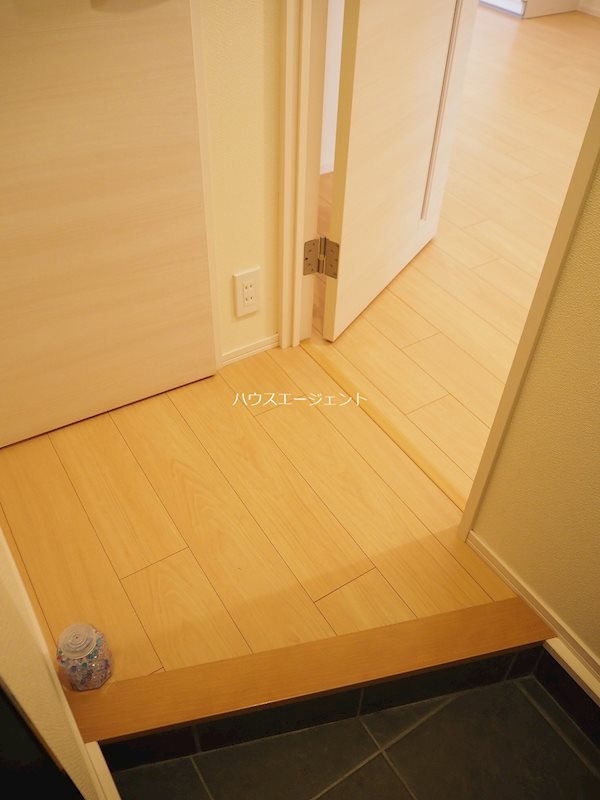 ラフィネ 玄関
