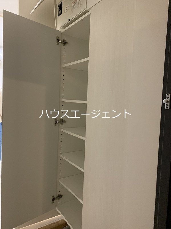 ラ・プラージュ 玄関