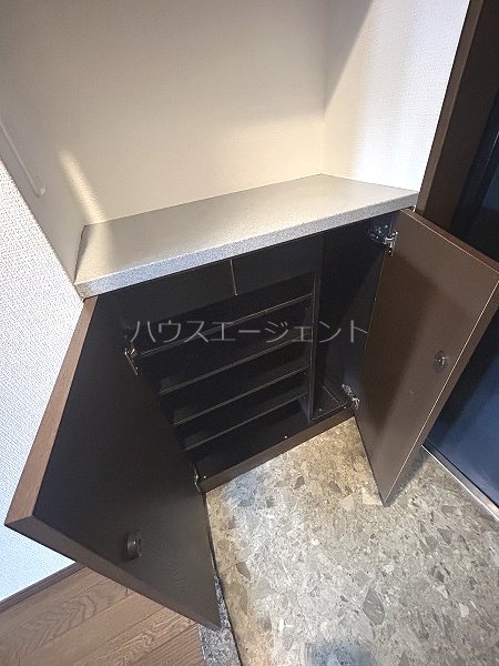 ゼファー東葛西 玄関