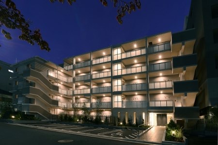 PLUM　VILLAGE 303号室 外観