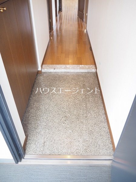 レジディア葛西 玄関