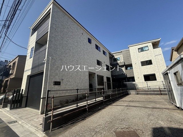 S・T・R 201号室 外観