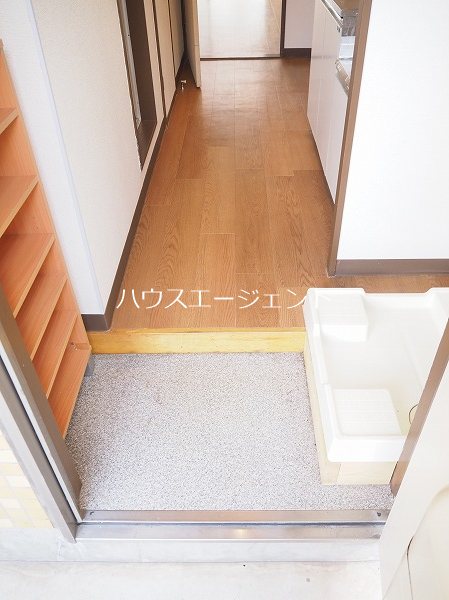 第６コーポマキ 玄関