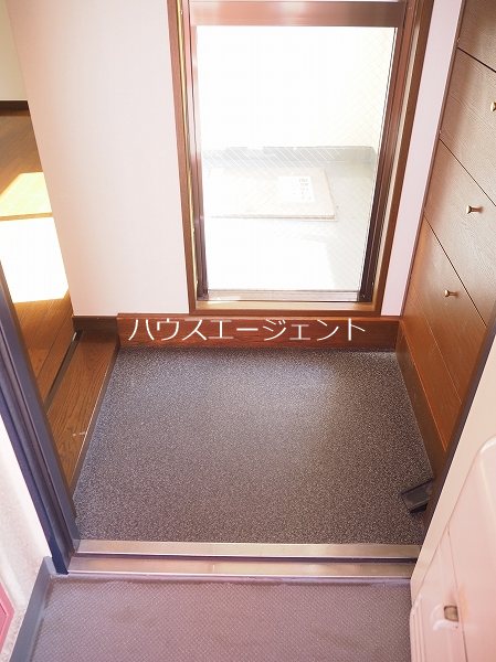 メゾンドール旭パート１ 玄関