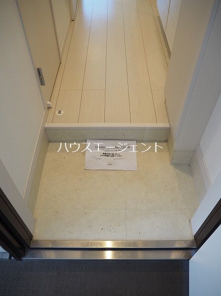 リブリ・東葛西 玄関