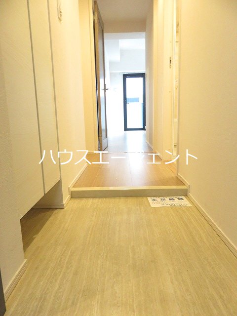 ダーシャモリ 玄関