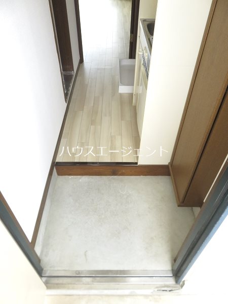 メゾンリッシュ葛西 玄関