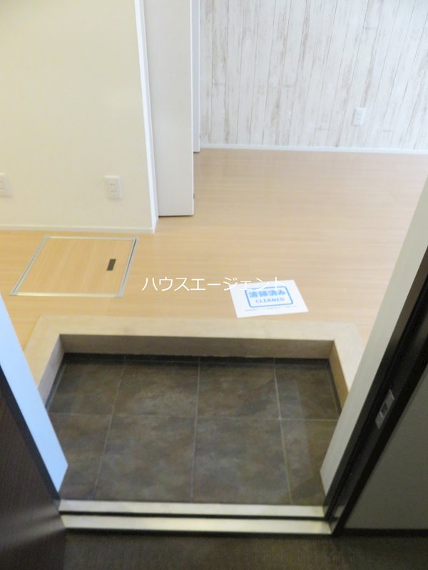 カルミア一之江 玄関