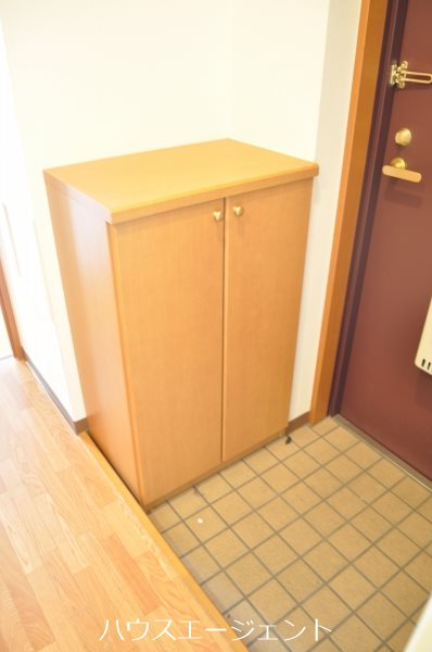 オスタペB 玄関