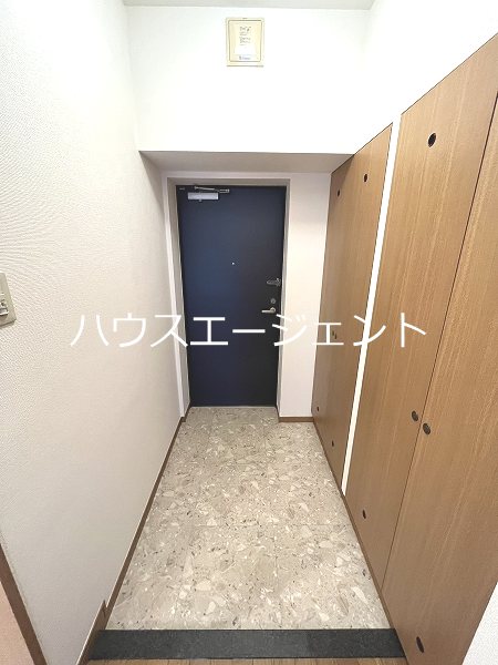 インカウンターマンション 玄関