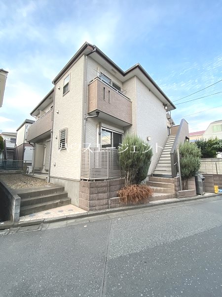 カオルテ 203号室 外観