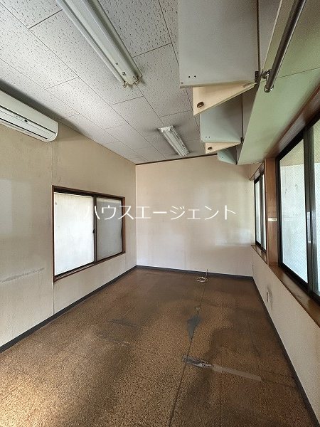 清水マンション1階倉庫 ベッドルーム