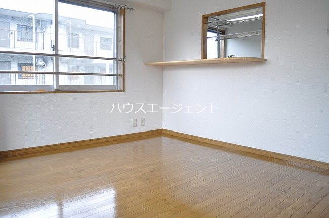 グレイスＹＴパレス リビング