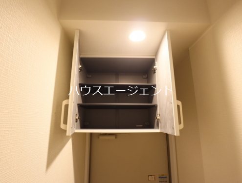 新緑と桜のシャルール 玄関