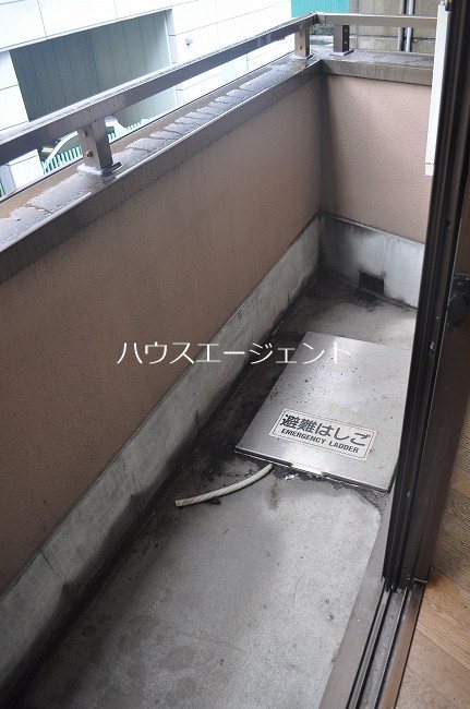 板倉ビル  ベランダ